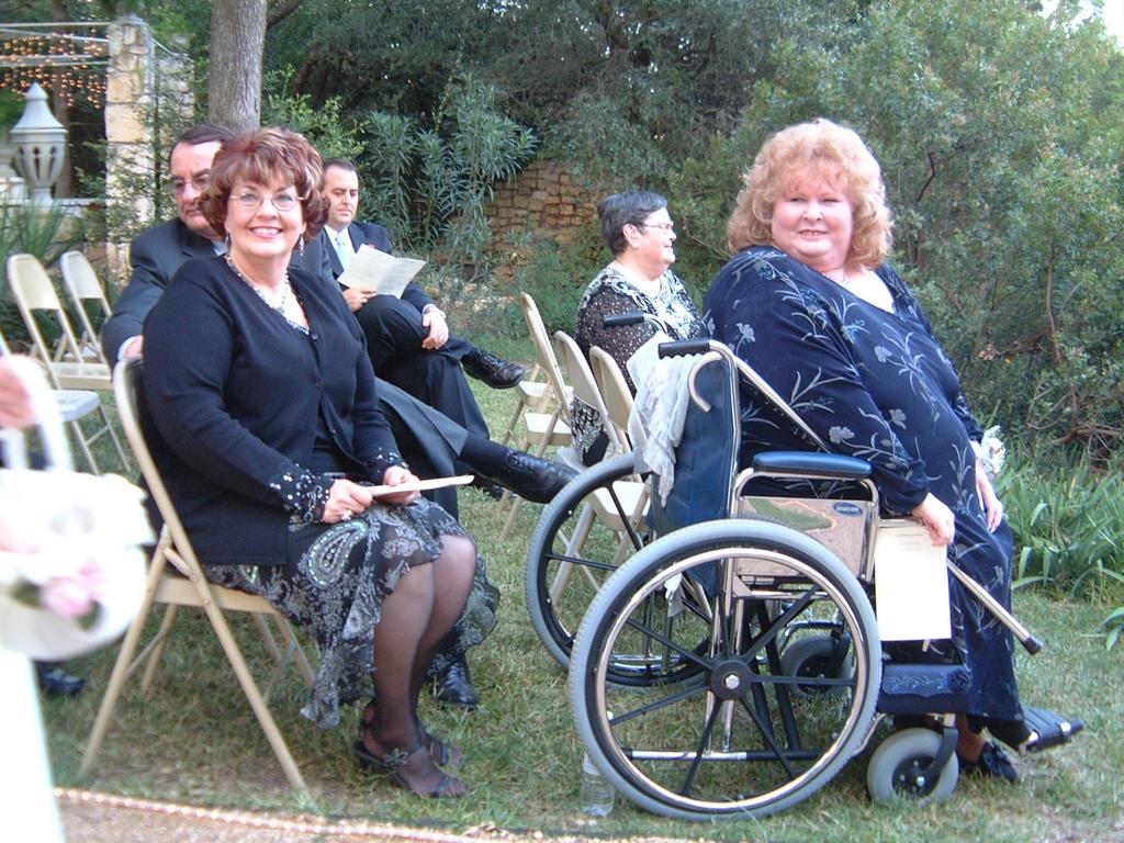 2003/10(Oct)/03(Urbik-Wedding)/1024x768_2003-10-05 18-04-35.JPG